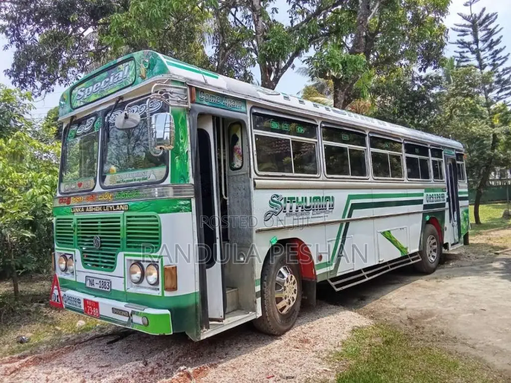 Ashok-Leyland Hino Power 2006 Bus (Used)