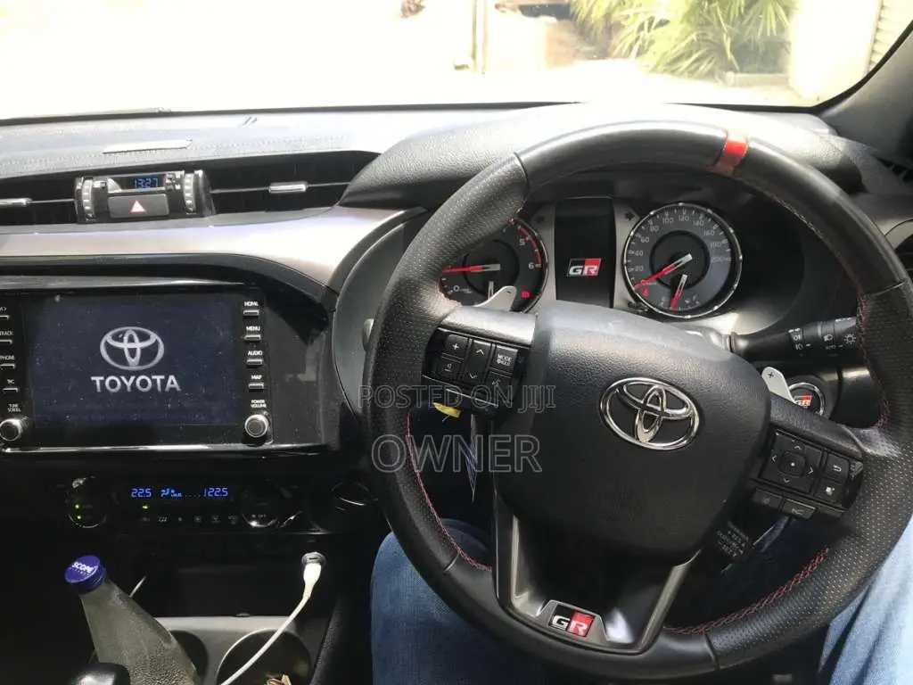 Toyota Hilux GR Sport 2024 Pickup (Used)