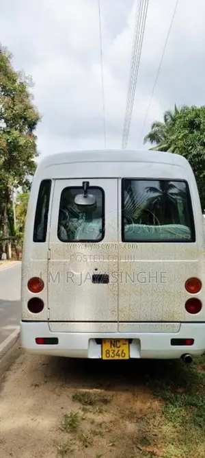 Mitsubishi Fuso Rosa 2017 Bus (Used)