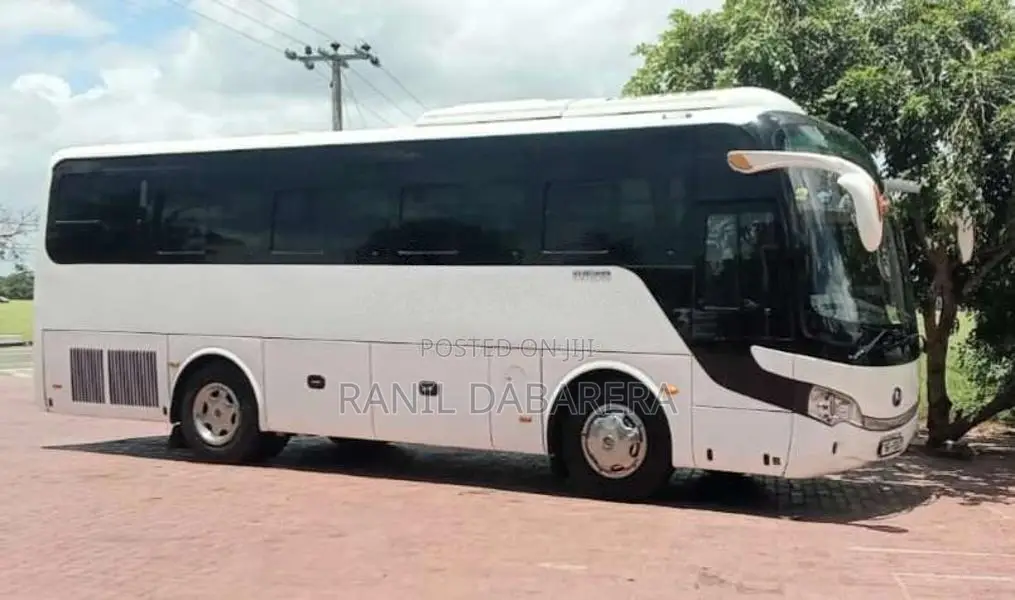 Micro Yutong 2017 Bus (Used)
