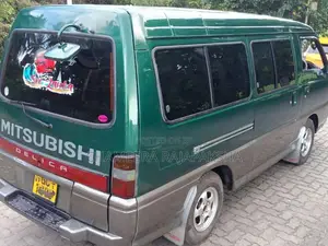 Mitsubishi PO15 2000 Van (Used)