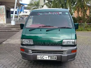 Mitsubishi PO15 2000 Van (Used)