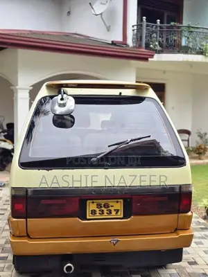Toyota CR27 1990 Van (Used)