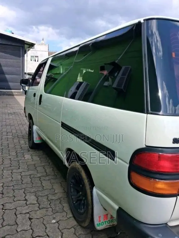 Toyota Lotto 1996 Van (Used)