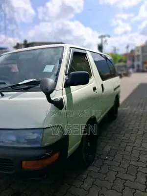 Toyota Lotto 1996 Van (Used)