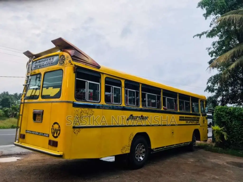 Ashok-Leyland Viking 2003 Bus (Used)
