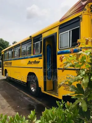 Ashok-Leyland Viking 2003 Bus (Used)