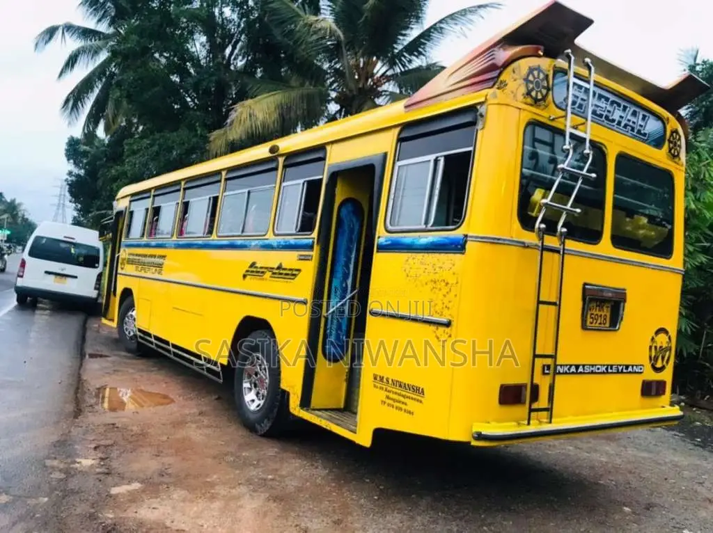 Ashok-Leyland Viking 2003 Bus (Used)
