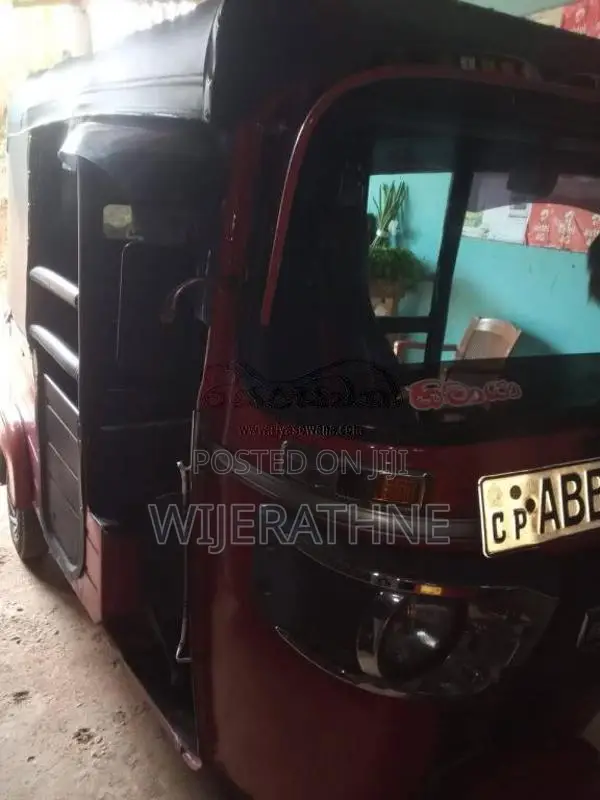 Bajaj 4 Stroke 2015 Three Wheel (Used)