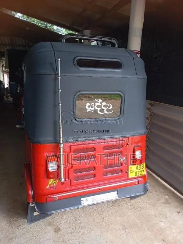 Bajaj 4 Stroke 2015 Three Wheel (Used)