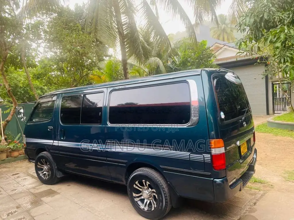 Toyota HIACE 2002 Van (Used)