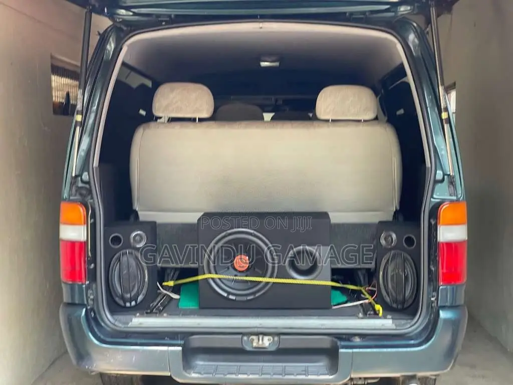 Toyota HIACE 2002 Van (Used)
