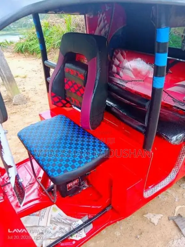 Bajaj RE 2 Stroke 1998 Three Wheel (Used)