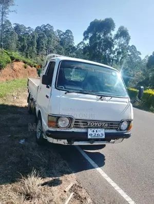 Toyota Lh30 1982 Lorry (Used)