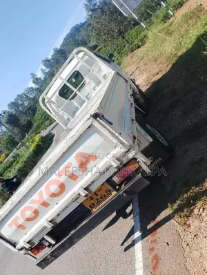 Toyota Lh30 1982 Lorry (Used)