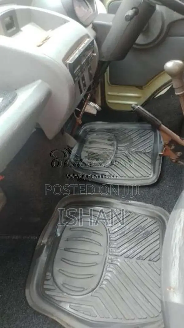 Tata Dimo Batta 2012 Lorry (Used)