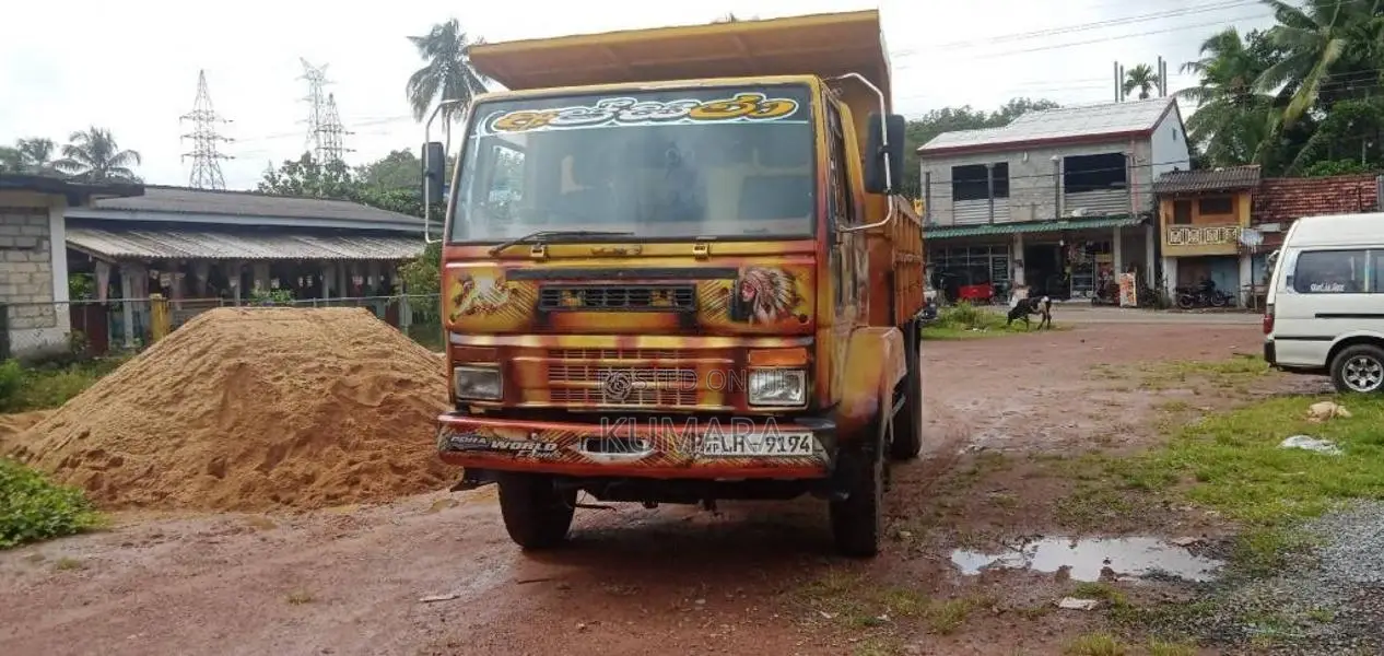 Ashok-Leyland Leyland 2010 Lorry (Used)