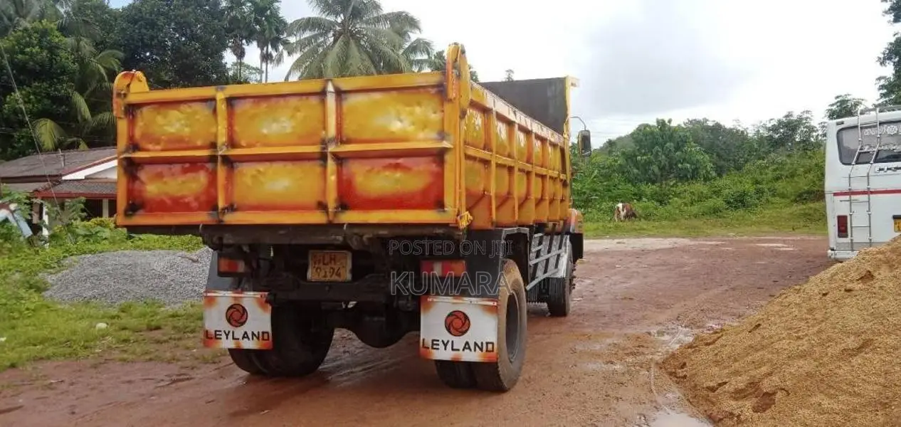 Ashok-Leyland Leyland 2010 Lorry (Used)