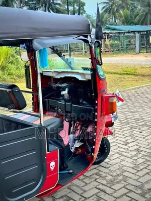 Bajaj RE 2010 Three Wheel (Used)