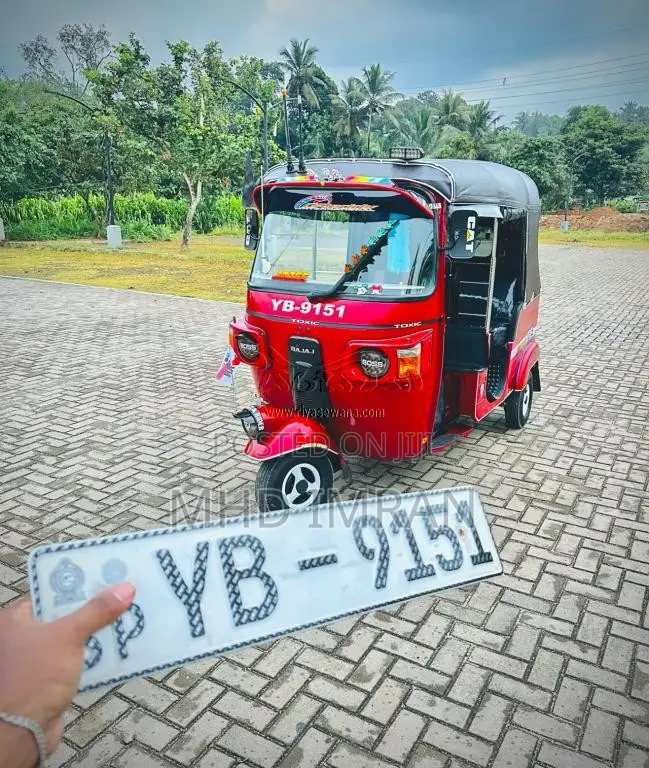 Bajaj RE 2010 Three Wheel (Used)