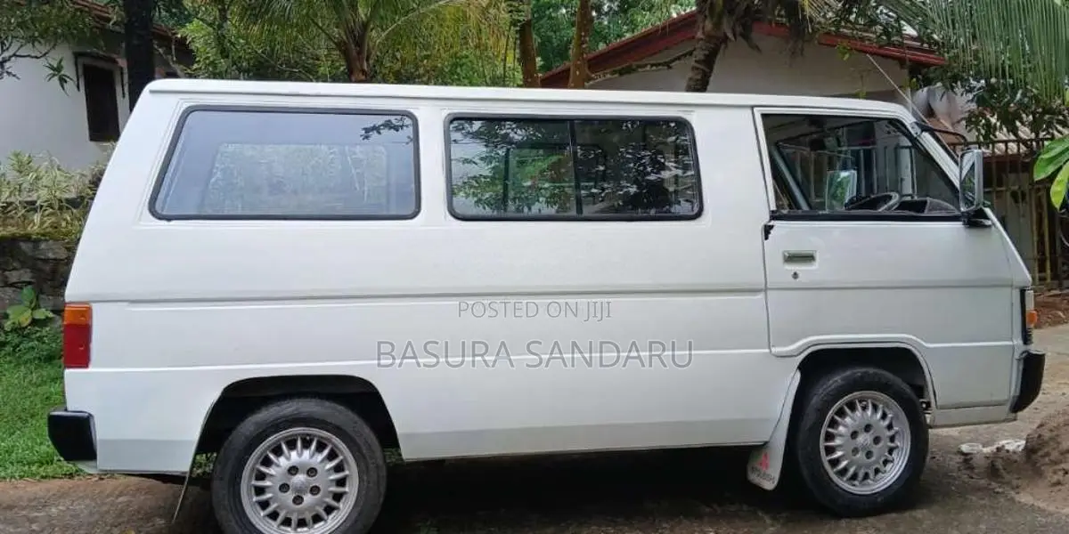Mitsubishi L300 1985 Van (Used)