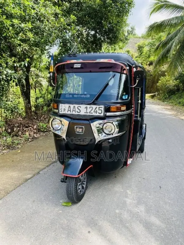 Bajaj 4 stroke 2014 Three Wheel (Used)