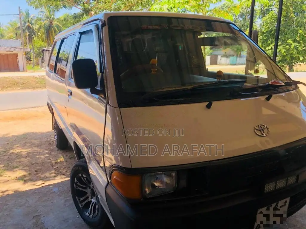 Toyota CR27 1990 Van (Used)