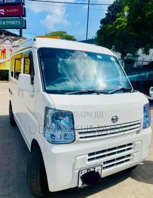 Nissan NV100 Clipper 2015 Van (Used)