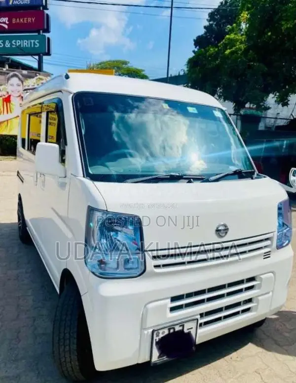 Nissan NV100 Clipper 2015 Van (Used)