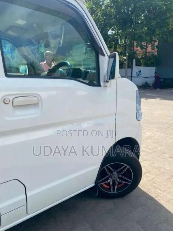Nissan NV100 Clipper 2015 Van (Used)