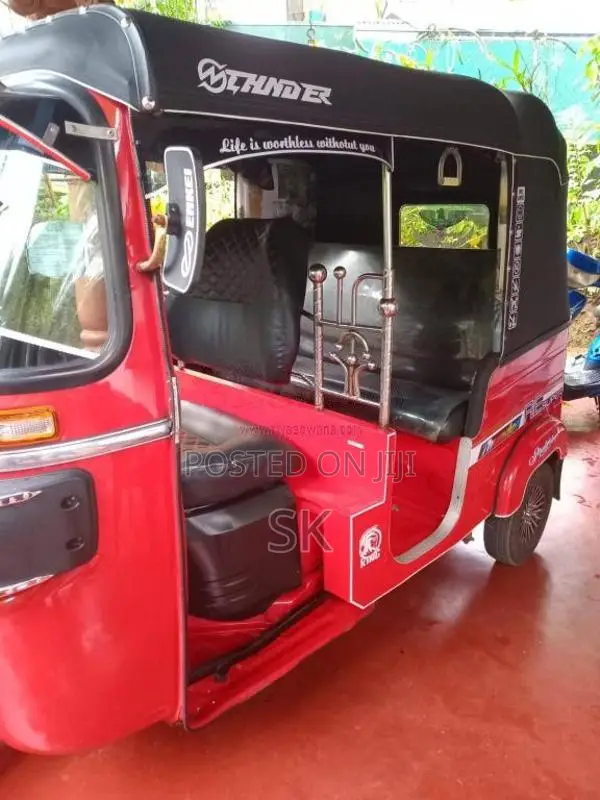 Bajaj 4 Stroke 2016 Three Wheel (Used)