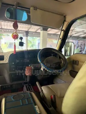 Nissan Caravan 1995 Van (Used)