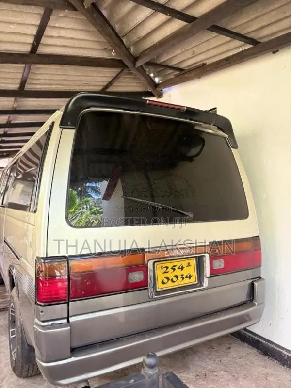 Nissan Caravan 1995 Van (Used)