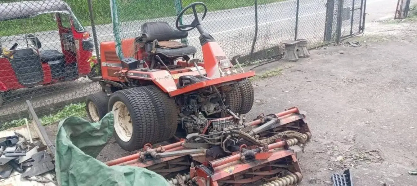 Kubota Tractor 2014 Heavy-Duty (Used)