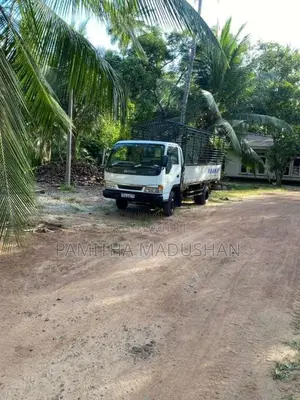 Isuzu NKR 1985 Lorry (Used)
