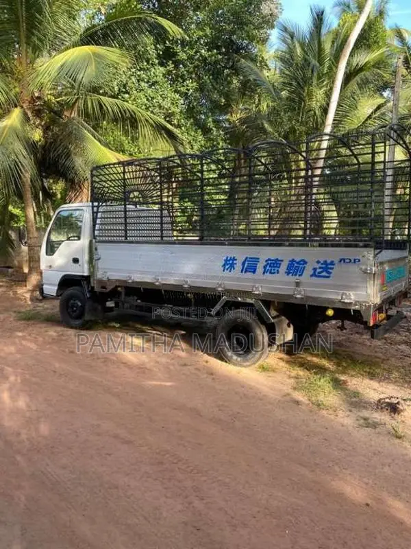 Isuzu NKR 1985 Lorry (Used)