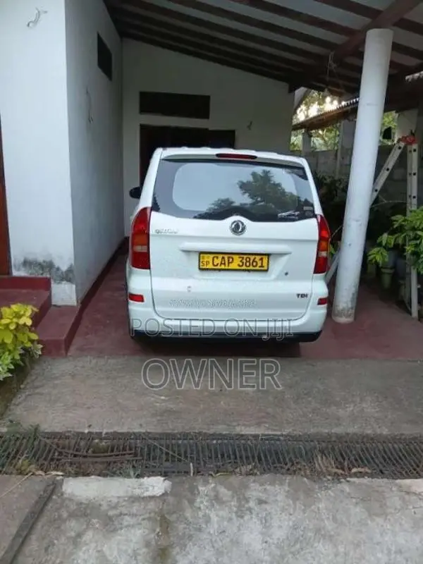 DFSK Glory 330 2016 SUV (Used)