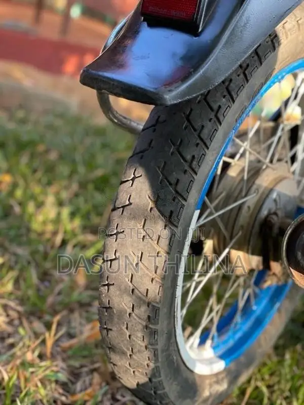 Bajaj Caliber 2004 Motorbike (Used)