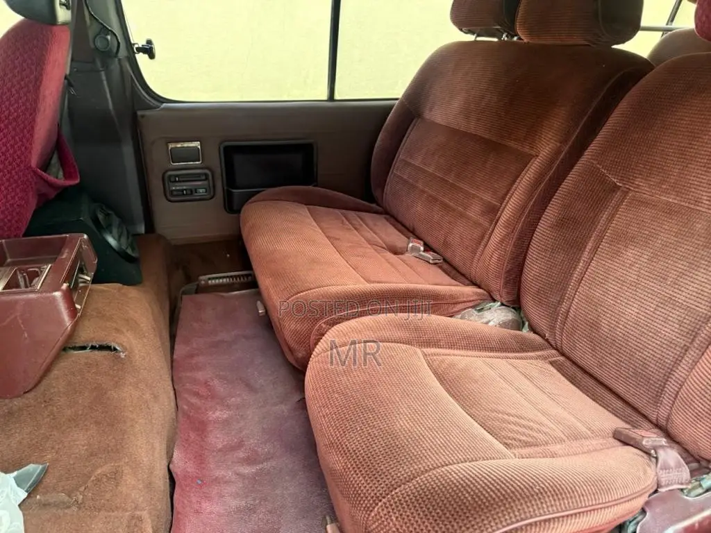 Toyota Dolphin Super GL Long 1992 Van (Used)