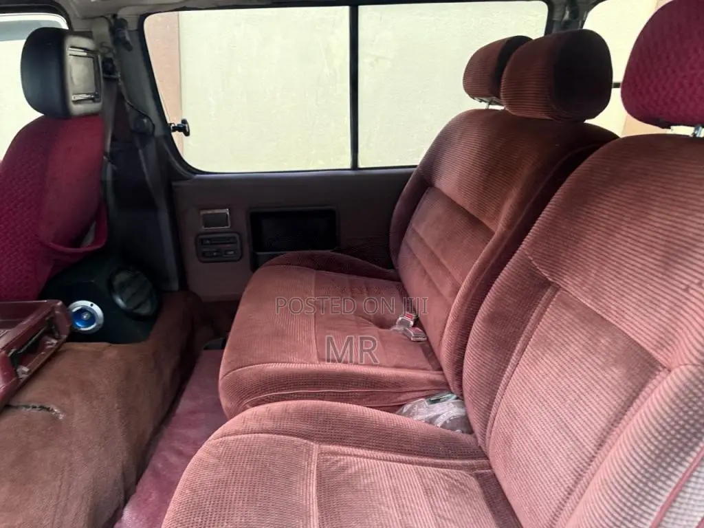 Toyota Dolphin Super GL Long 1992 Van (Used)