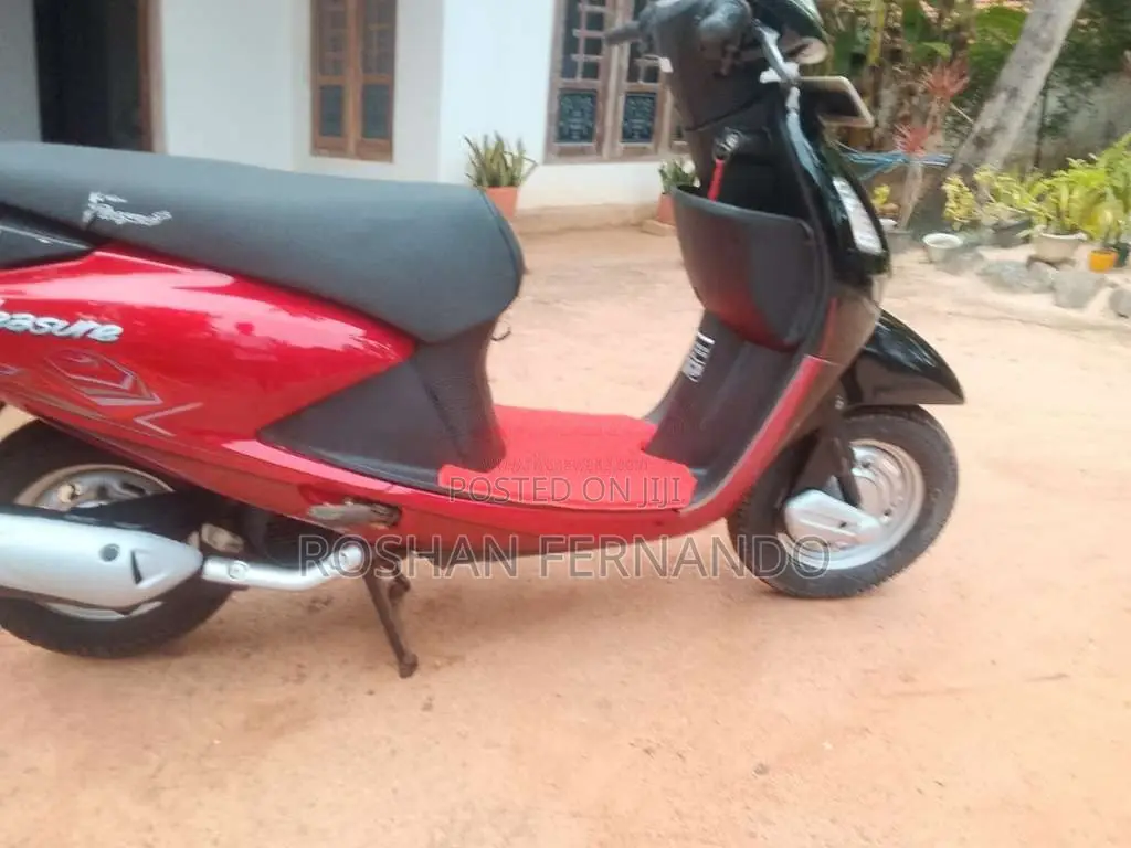 Hero Pleasure 2011 Motorbike (Used)