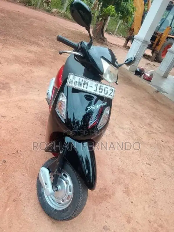 Hero Pleasure 2011 Motorbike (Used)