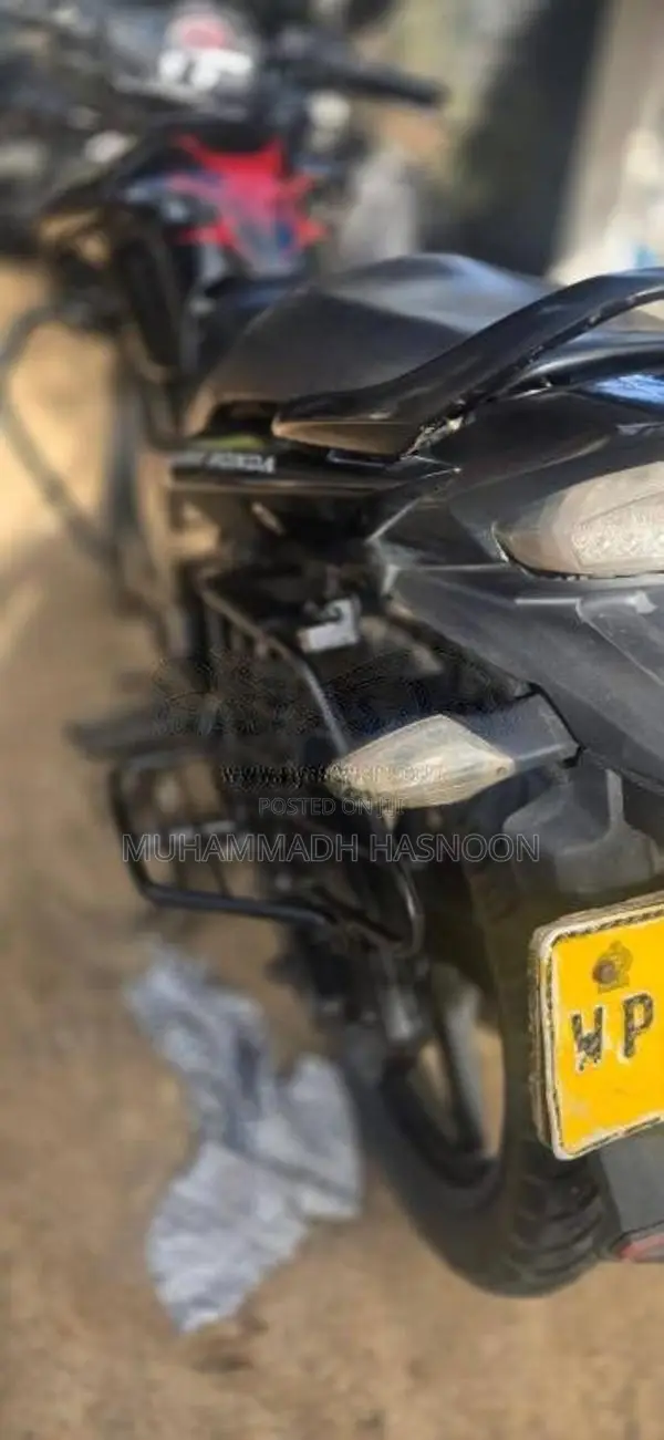 Hero-Honda Hunk 2011 Motorbike (Used)