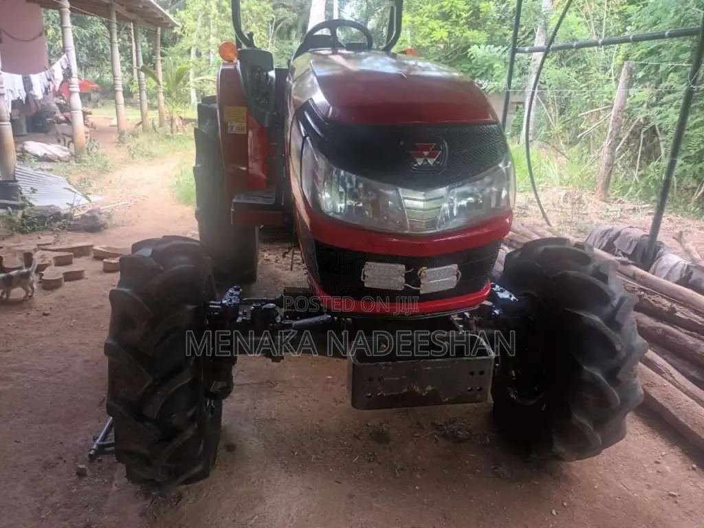 Massey-Ferguson 1650 E 2024 Tractor (Used)