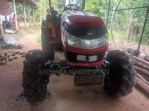 Massey-Ferguson 1650 E 2024 Tractor (Used)