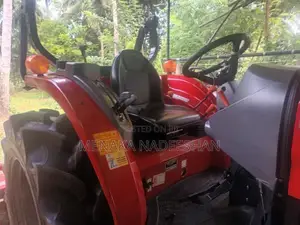 Massey-Ferguson 1650 E 2024 Tractor (Used)