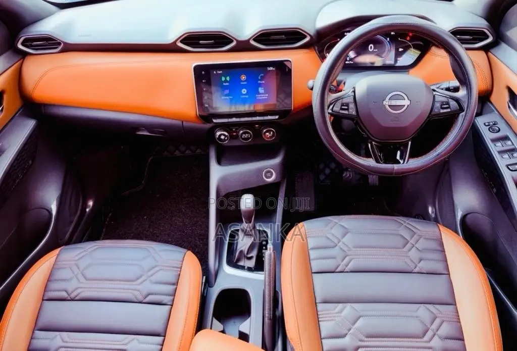 Nissan Magnite TEKNA PLUS CVT TURBO 2025 SUV (Used)