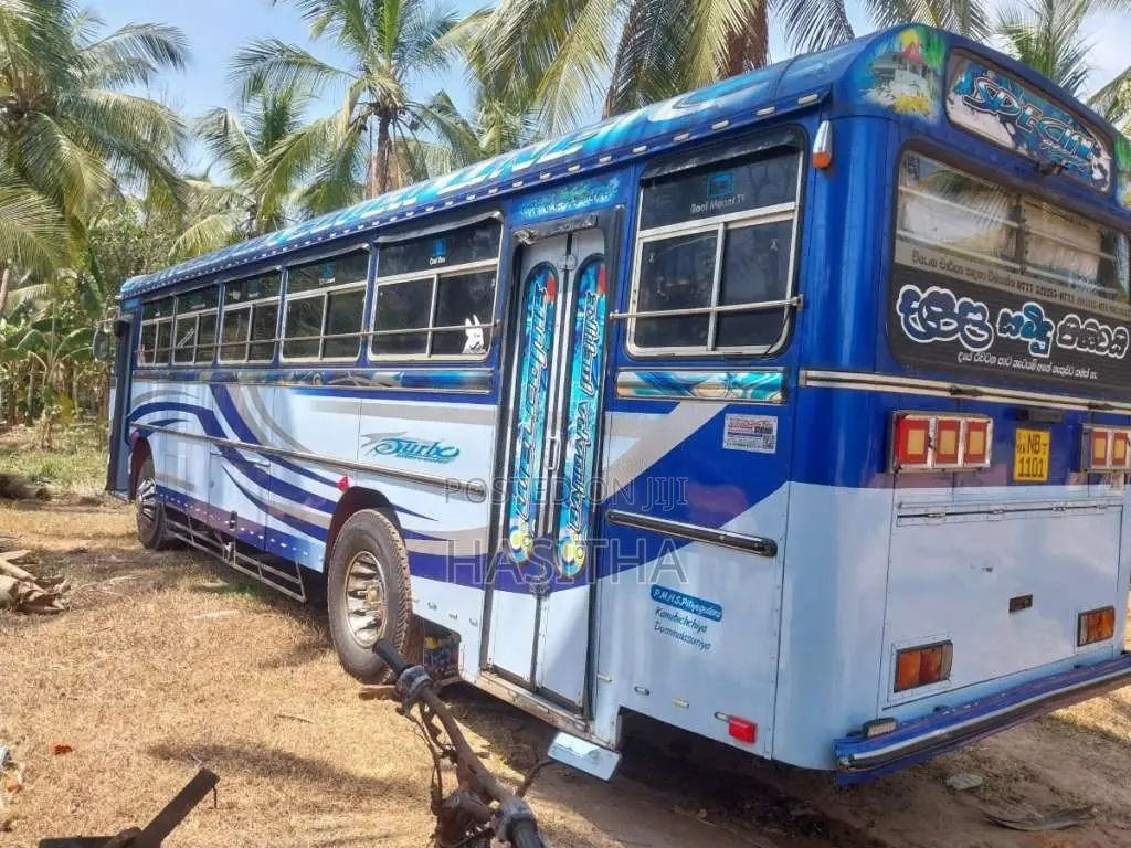 Ashok-Leyland Viking 2011 Bus (Used)