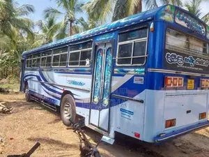 Ashok-Leyland Viking 2011 Bus (Used)