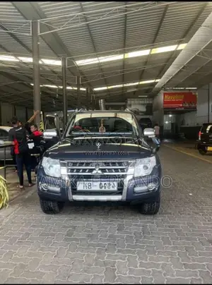 Mitsubishi Montero 2007 SUV (Used)